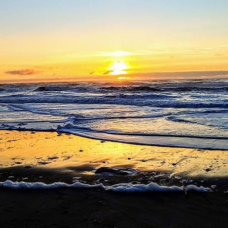 Beachfront Manor Hotel Lincoln City Buitenkant foto