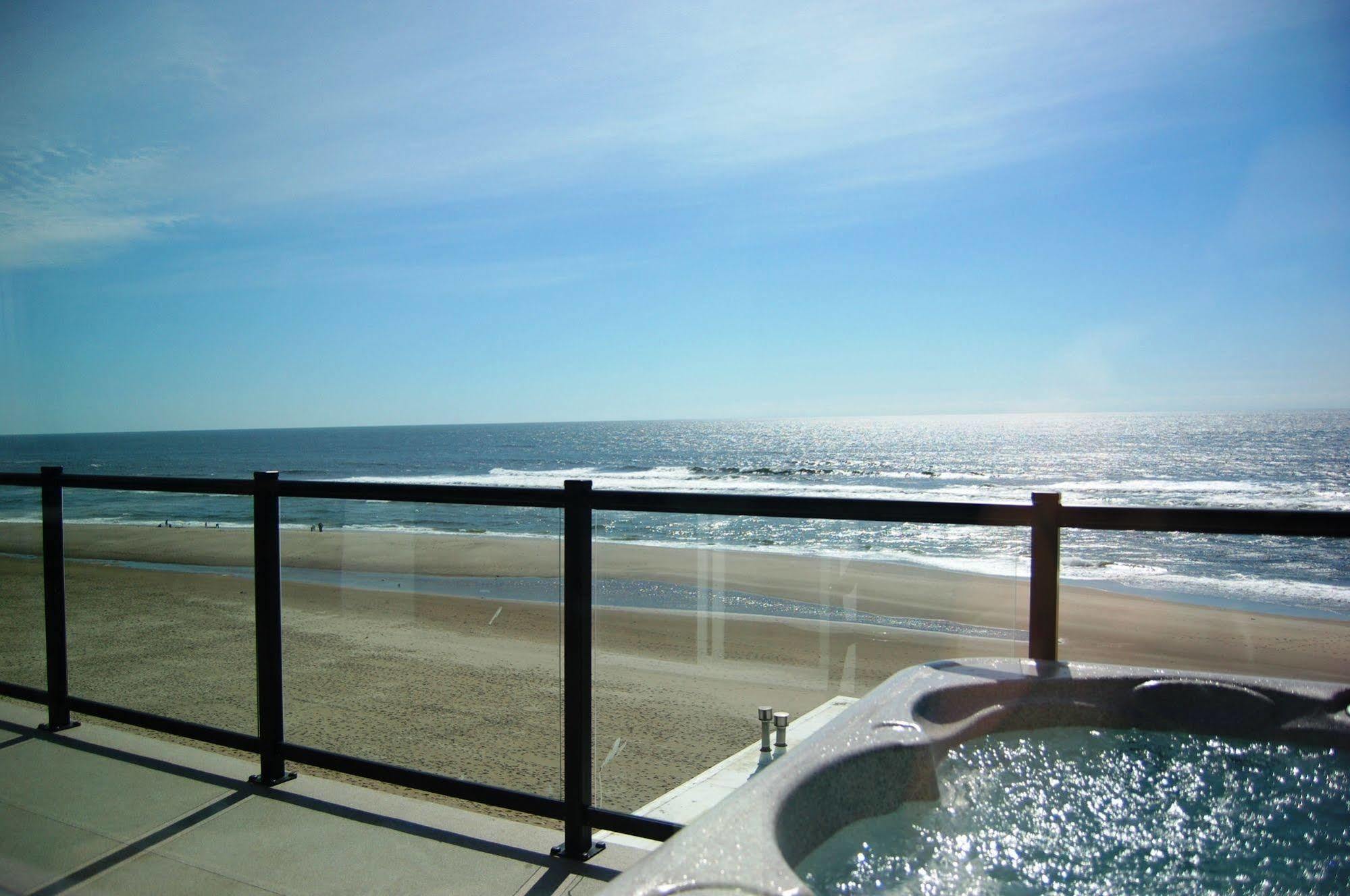 Beachfront Manor Hotel Lincoln City Buitenkant foto